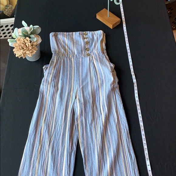 🦄 4/$40 Pretty Pastel Blue Sleeveless Jumpsuit - Picture 3 of 8